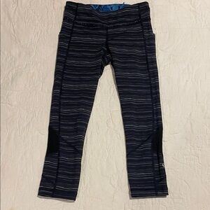 Women's Lululemon tights size 6 and perfect condition